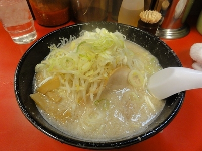 「とん塩ラーメン730円」@らーめん弁慶 浅草本店の写真