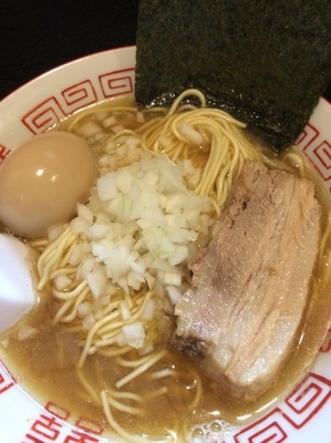 「淡麗中華そば750円＋味玉100円」@中華ソバ 伊吹の写真