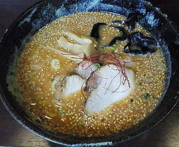 「辛味噌ラーメン　７５０円」@九段 炎神の写真