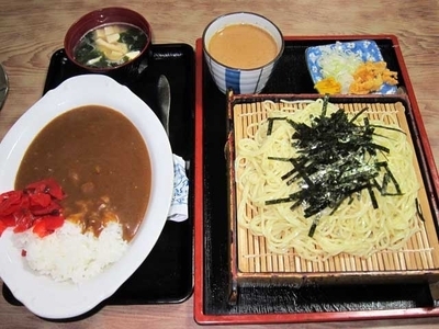 「中華ざる（ごま）とカレーライス　850円（ランチ）」@辰巳庵の写真