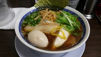 「魚介醤油(760円)大盛(120円)味玉(100円)」@丸直の写真