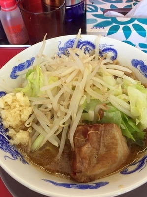 「ラーメン並盛ニンニク（７００円）」@ジャンクガレッジ 坂戸塚越店の写真