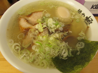 「らーめん（平打ち）　「700円」」@麺や 極 日本橋箱崎町店の写真