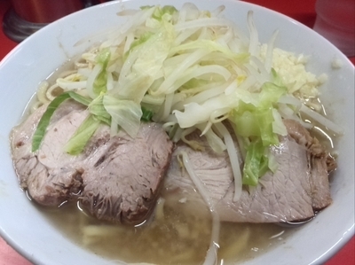 「小ラーメン（野菜少なめ・にんにく）」@ラーメン二郎 松戸駅前店の写真