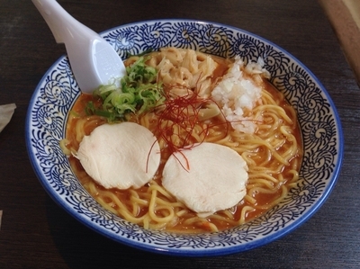 「濃厚鶏辛味噌ラーメン・激辛（大盛り）800円＋100円」@麺匠なべすけの写真
