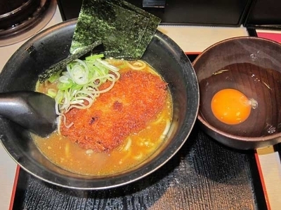 「タレカツカレーらーめん小盛り　770円」@麺屋ここいち うまこくカレーらーめん 秋葉原店の写真