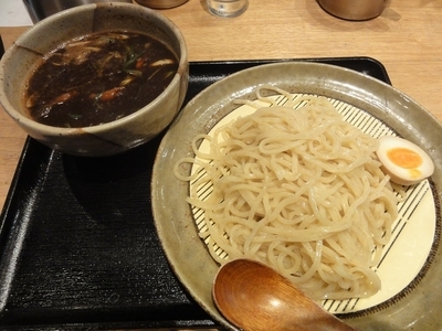 「黒カレーつけ麺」@麺匠はなみち 東三国店の写真