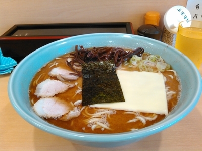 「あっさりとんこつラーメン」@らーめん梅吉の写真