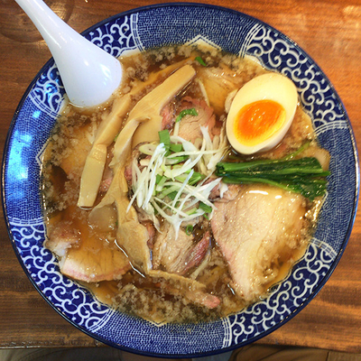 「手打ち中華そば（和風）＋炭火焼き焼豚」@手打ち中華そば 味楽の写真