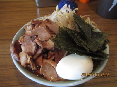 「ラーメン大盛　￥700　ライス￥0」@前原商店の写真