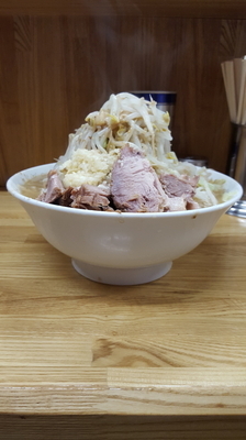 「小ラーメン(カタメ、ヤサイニンニクアブラ)」@ラーメン二郎 赤羽店の写真