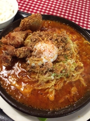 「スタミナ野郎油そば燃えよドラゴン820円」@キッチン男の晩ごはん 三鷹の写真