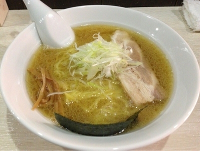 「豚骨醤油、豚骨塩！」@ラーメン 花の写真