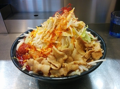 「紅らーめん＋野菜　950円」@麺創研 紅 府中の写真