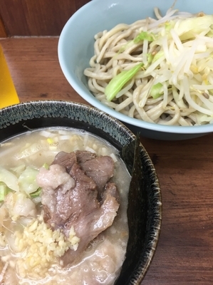 「つけめん、ヤサイ、ニンニク、アブラ」@ラーメン二郎 池袋東口店の写真