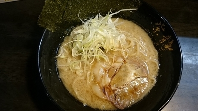 「ラーメン」@城南らーめん 紫龍 旗の台本店の写真