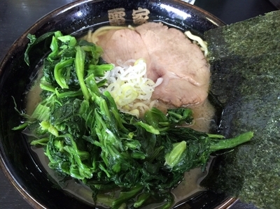 「ラーメン＋ほうれん草」@雷家の写真