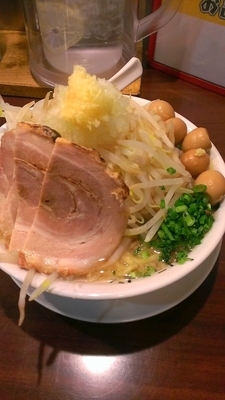 「豚玉みちるめん」@ガツ盛リラーメン みちる屋 松戸店の写真