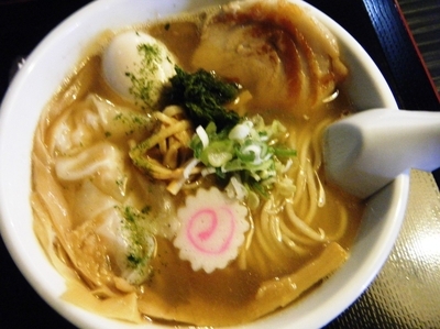 「しお海老ワンタン（裏）+味玉ｸｰﾎﾟﾝ830円」@らー麺 Do・Ni・Boの写真