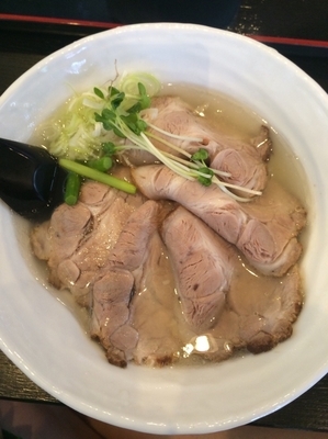 「塩チャーシューメン」@手打ちラーメン 月ヶ瀬支店の写真