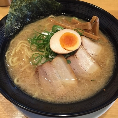 「醤油とんこつラーメン（￥680）」@龍の神 雪が谷大塚店の写真