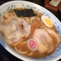 ワンタンメン820円