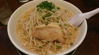 「らーめん(750円)大盛(100円)」@ラーメン無限大 津田沼店の写真