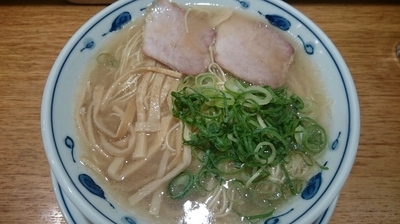 「らあめん、固め＋小ライス」@らあめん 渋英の写真