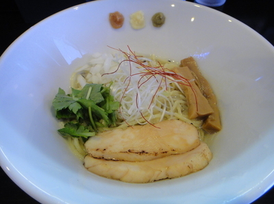 「【季節限定】冷製鶏塩ＳＯＢＡ」@麺仁 鯱の写真