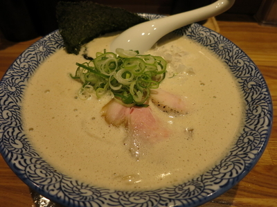 「煮干し鶏白湯ソバ　　780円」@SOUP NOODLE 青雲の志の写真