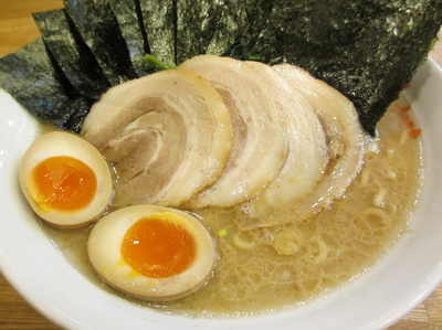「のりチャッたまラーメン」@ラーメン大桜 今宿店の写真