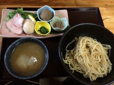 「冷やし煮干しそば900円」@中華そば よしかわの写真