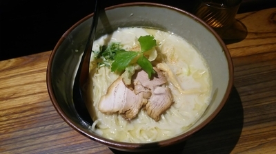 「鶏炊いたん塩そば(大盛り)」@NAMBA 龍旗信RIZE 大阪なんば店の写真