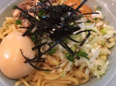 「[限定]油そば＋味玉(サービス)」@濃厚豚骨ラーメン 濱虎家の写真