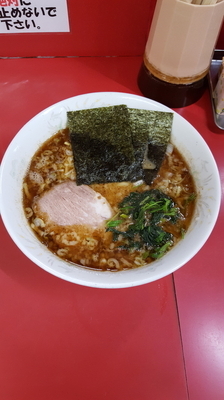 「マー油ラーメン700円(麺カタメ)＋替え玉200円」@とんこつラーメン 辰巳屋の写真
