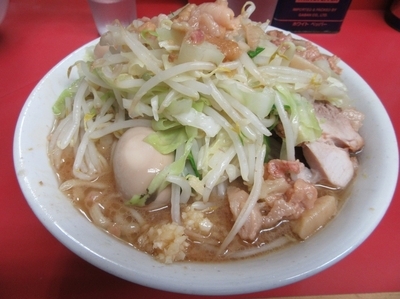 「ぶた２枚入り　小ラーメン（６５０円）＋味玉」@ラーメン二郎 環七一之江店の写真