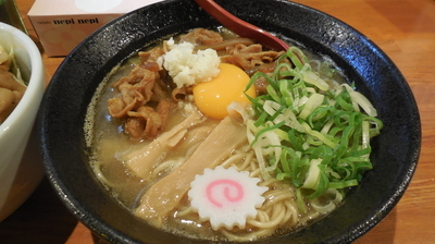 「肉玉そば」@肉玉そばおとど 高円寺店の写真