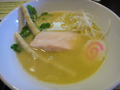 「【気まぐれ限定】秋刀魚節鶏白湯」@麺匠えにしの写真