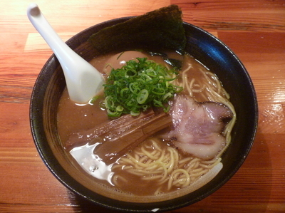 「らーめん（中盛、味玉）　７８０円」@瞠 池袋店の写真