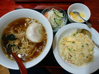 「Ａランチ(醤油ラーメン＋チャーハン)780円」@中国本場的料理 華龍飯店 高崎モントレー店の写真