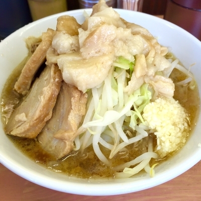 「ミニラーメン ブタ入り ¥850 (ニンニク アブラ)」@魔人豚の写真