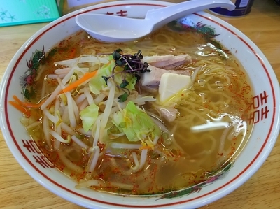 「【限定】ＴＨＥ★塩」@らぁめん 鶏支那屋の写真