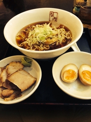 「和風冷しらーめん 味玉トッピング」@喜多方ラーメン 坂内 有楽町店の写真