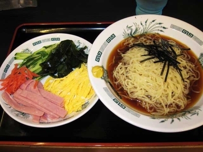 「黒酢しょうゆ冷し麺　510円」@日高屋 上野広小路店の写真