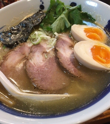 「特製 塩煮干しそば 950円」@麺屋 鶏口の写真