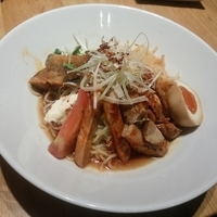 大葉とみょうがの炙り肉冷し中華