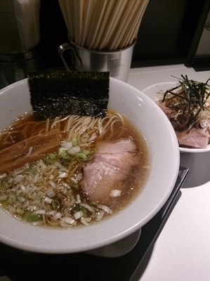 「煮干しそば＋肉めし」@一汁三にぼし 裏不如帰の写真