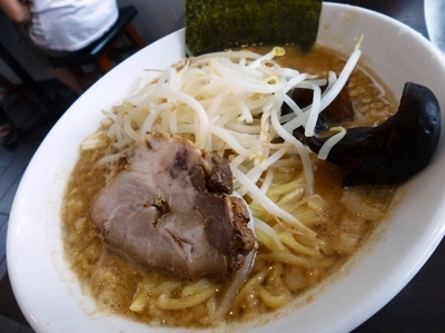 「濃厚味噌らーめん（中盛）」@味噌麺 伝堂の写真