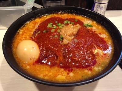 「味玉どて辛麺 辛さ控えめ 普通盛り」@どてちんⅢの写真