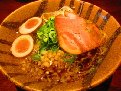 「焦がし醤油らーめん」@北海道ラーメン 伝丸 都岡店の写真